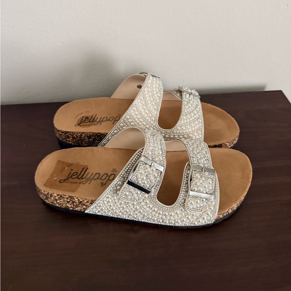 Brand New Jellypop Women's Melrose Pearl & Rhinestones-Embellished Sandals - Picture 3 of 5